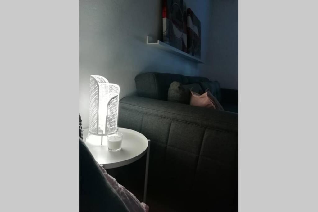 Sarmantni Apartman Malecka ซาเกร็บ ภายนอก รูปภาพ