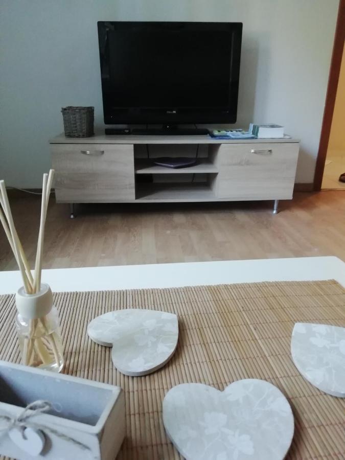 Sarmantni Apartman Malecka ซาเกร็บ ภายนอก รูปภาพ