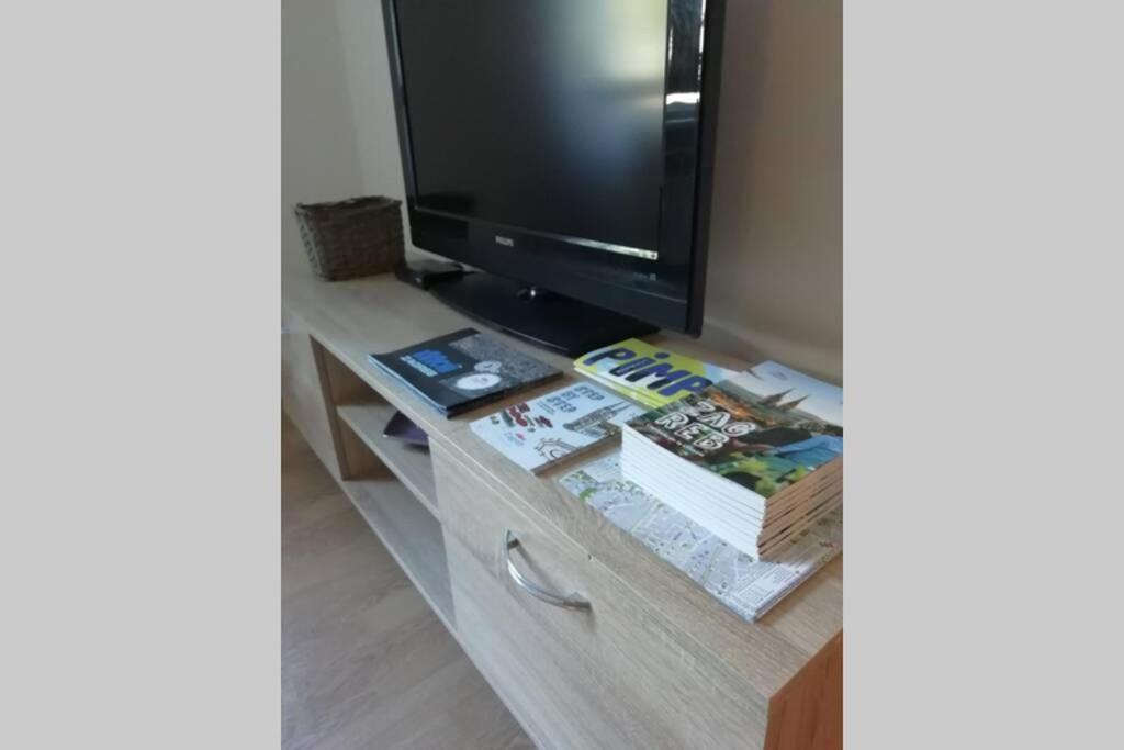 Sarmantni Apartman Malecka ซาเกร็บ ภายนอก รูปภาพ